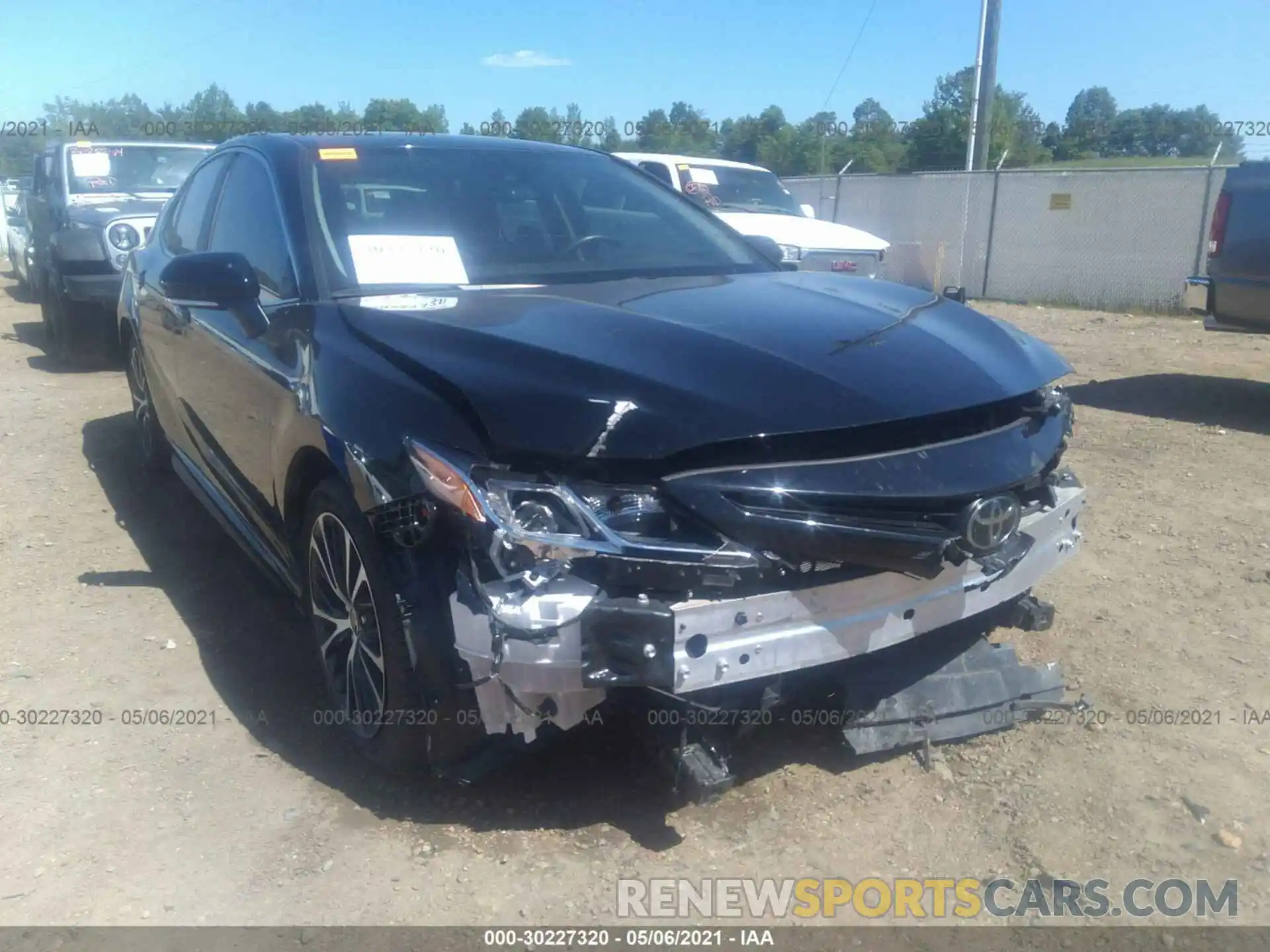 1 Photograph of a damaged car 4T1M11AK9LU950435 TOYOTA CAMRY 2020