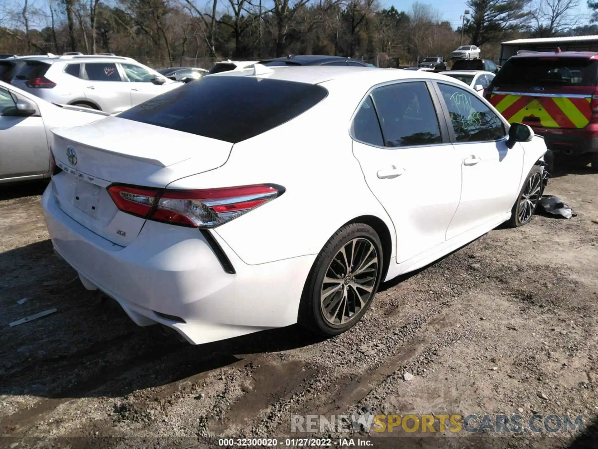 4 Photograph of a damaged car 4T1M11AK9LU958793 TOYOTA CAMRY 2020