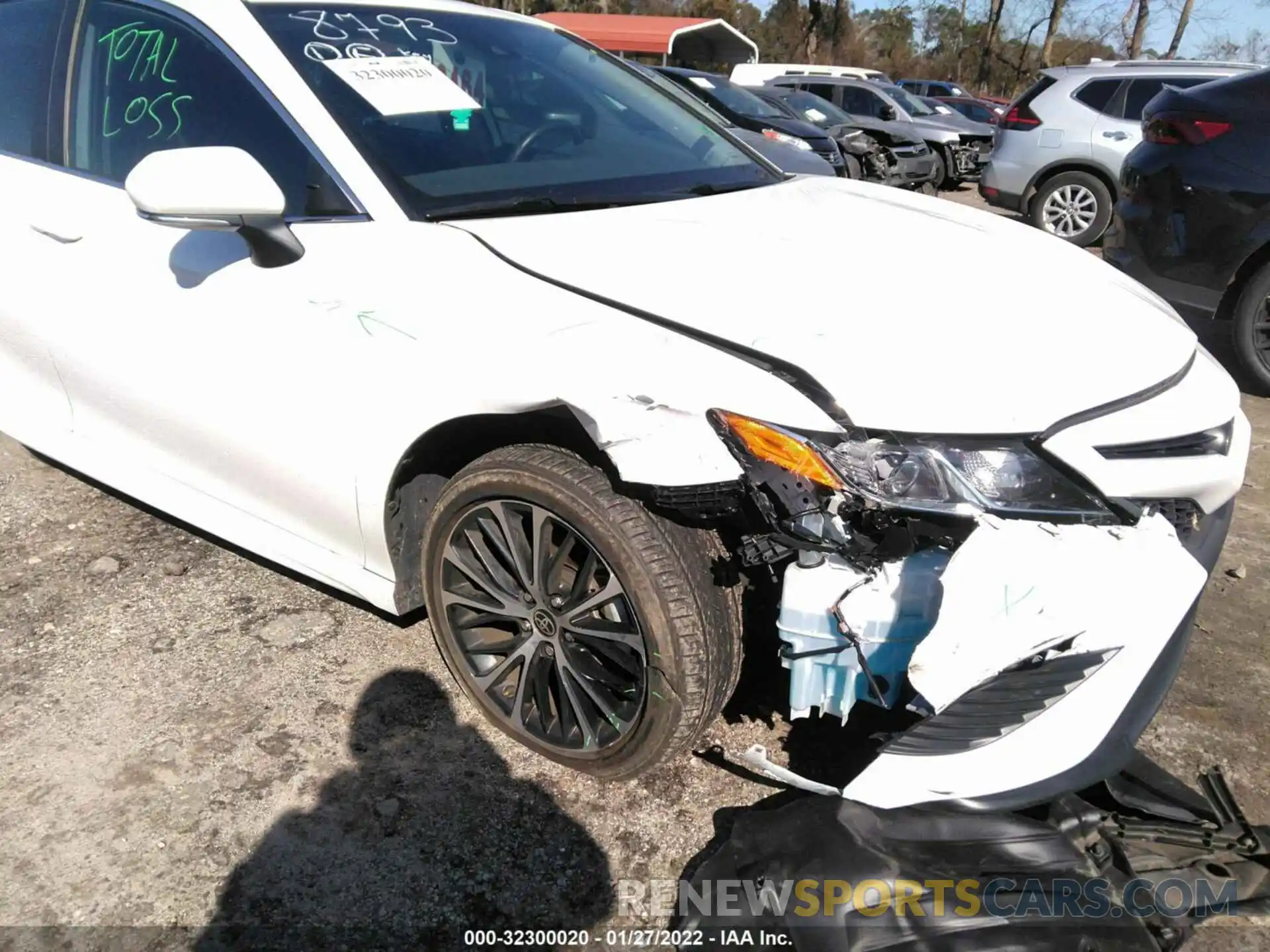 6 Photograph of a damaged car 4T1M11AK9LU958793 TOYOTA CAMRY 2020