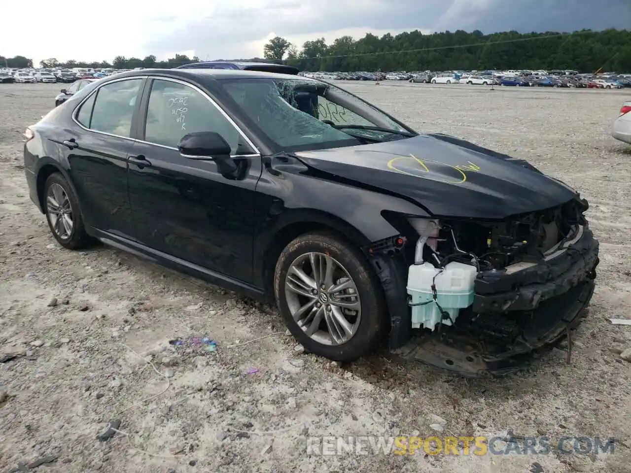 1 Photograph of a damaged car 4T1M11AK9LU960592 TOYOTA CAMRY 2020