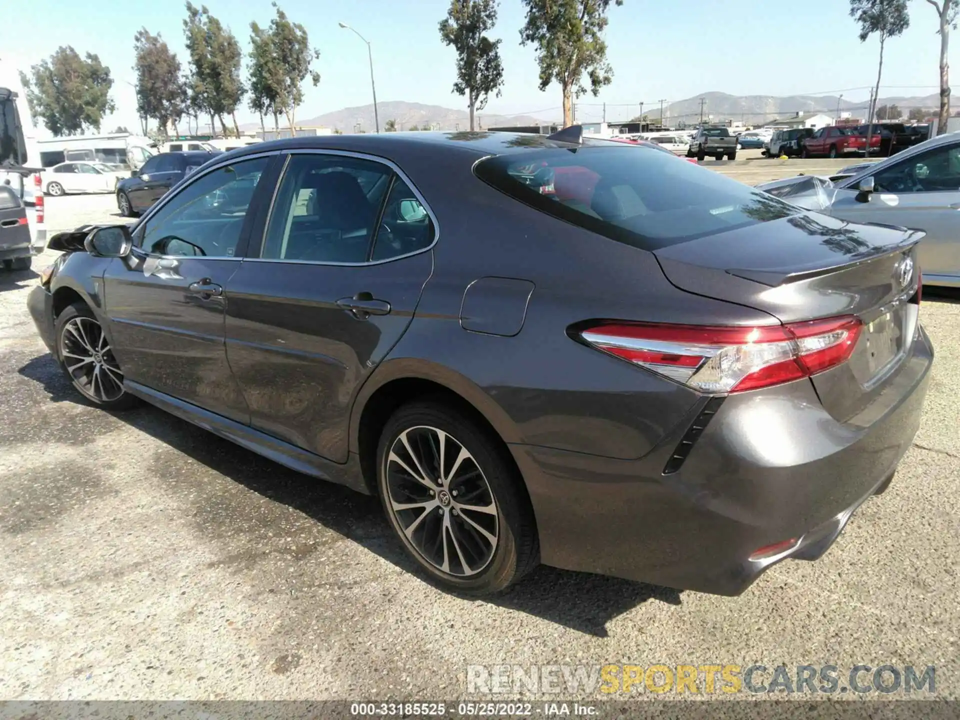 3 Photograph of a damaged car 4T1M11AK9LU987940 TOYOTA CAMRY 2020