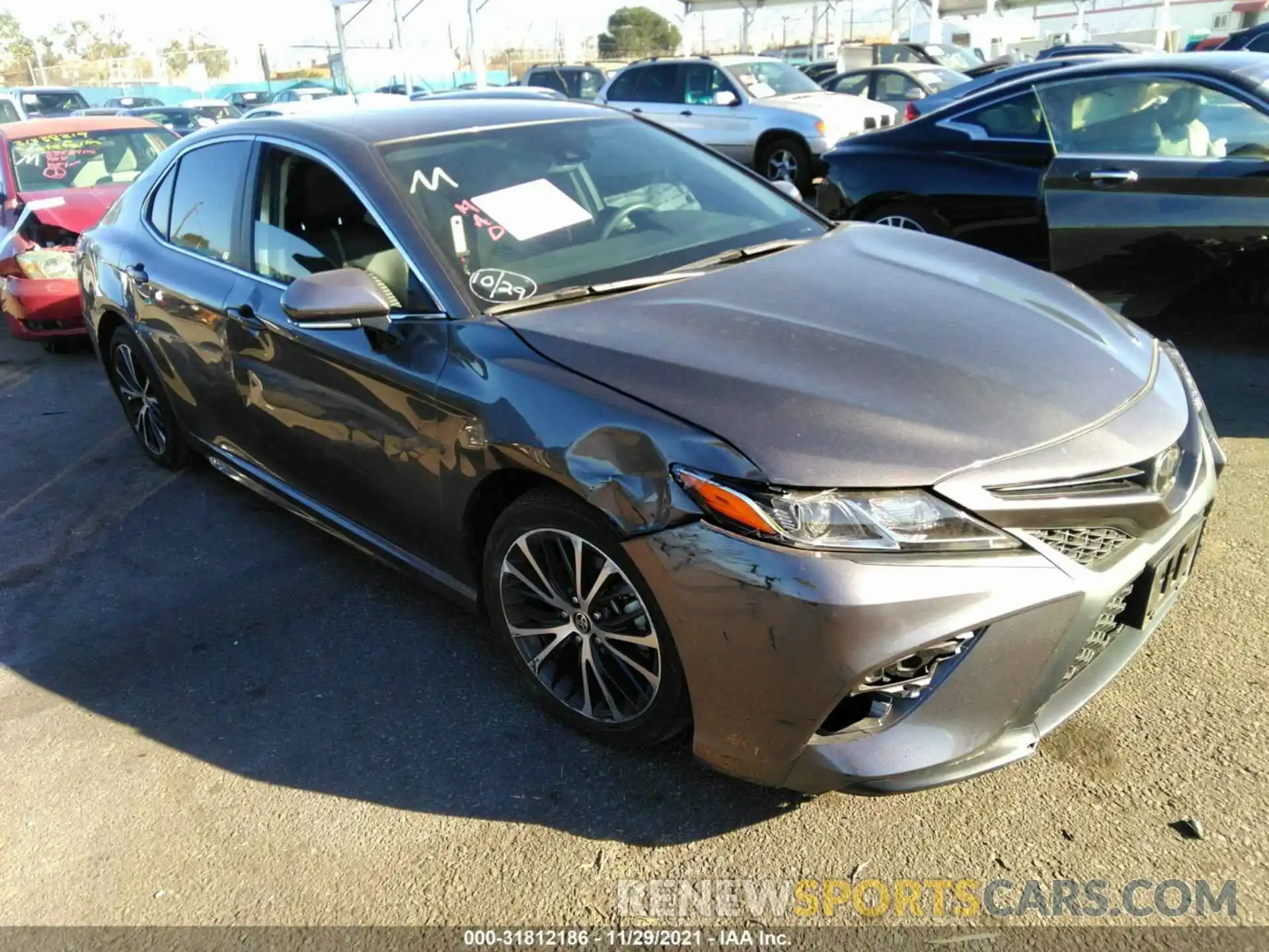 1 Photograph of a damaged car 4T1M11AK9LU989624 TOYOTA CAMRY 2020