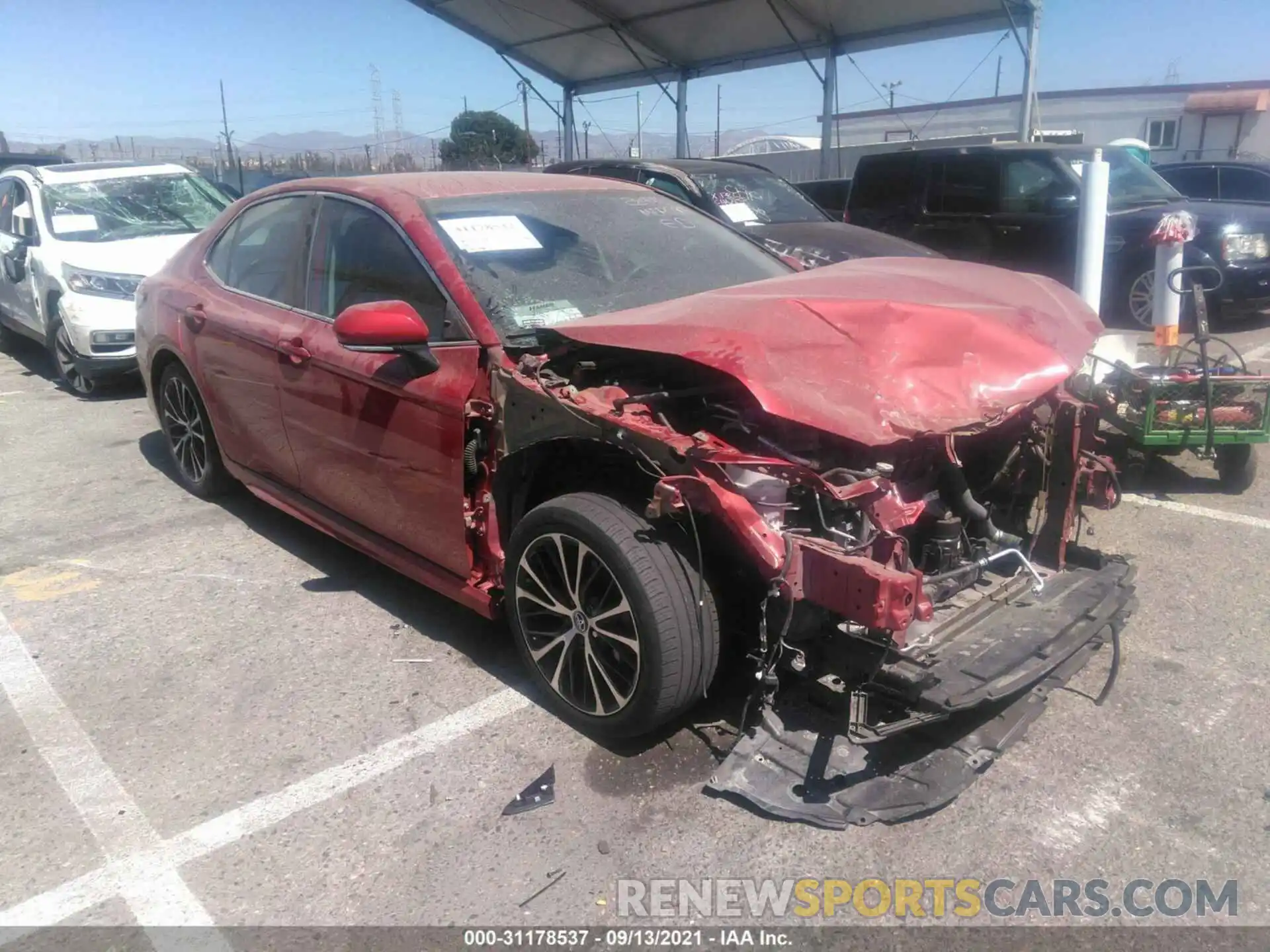 1 Photograph of a damaged car 4T1M11AKXLU319869 TOYOTA CAMRY 2020