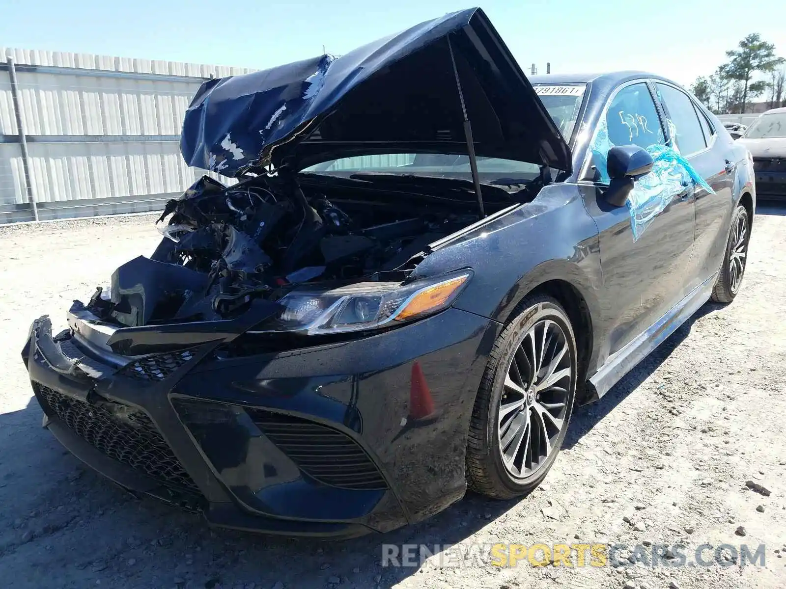 2 Photograph of a damaged car 4T1M11AKXLU326174 TOYOTA CAMRY 2020