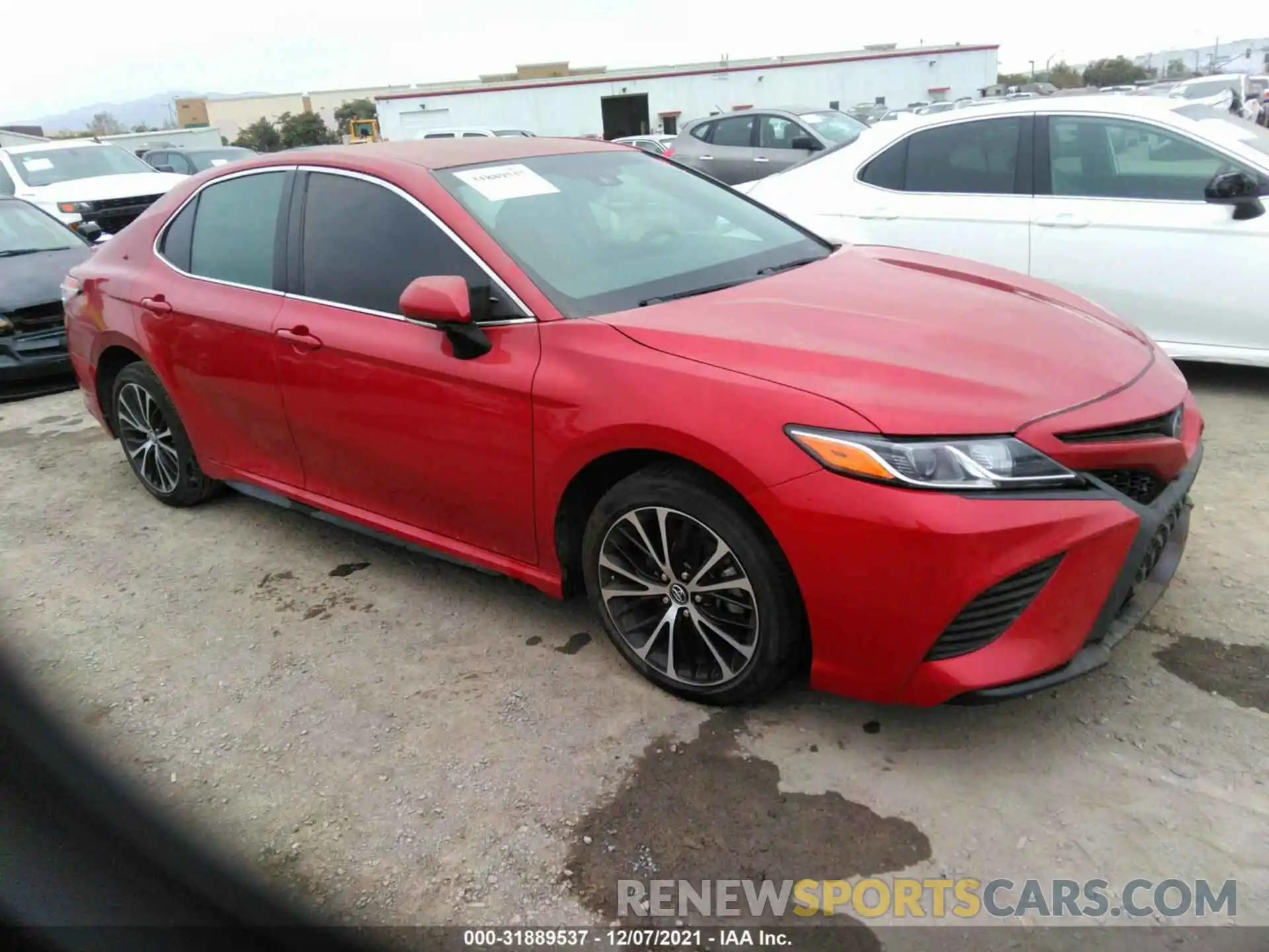 1 Photograph of a damaged car 4T1M11AKXLU333240 TOYOTA CAMRY 2020