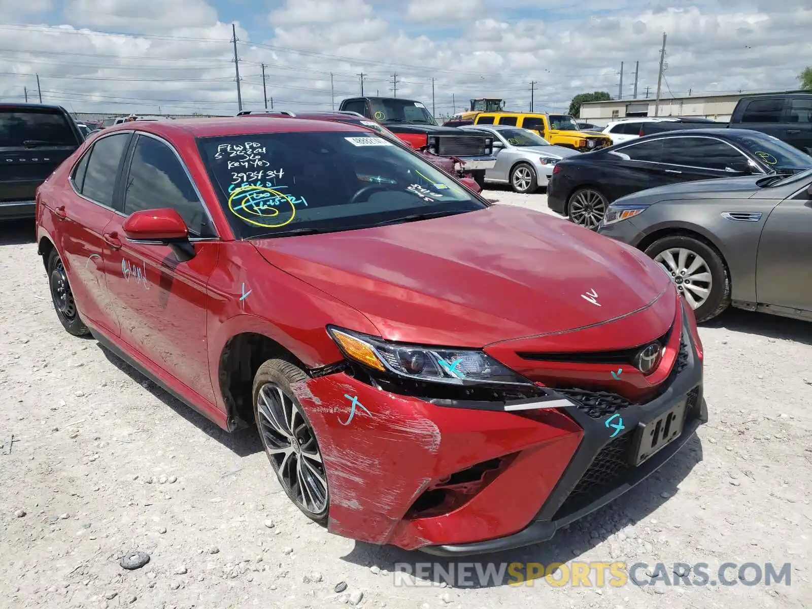 1 Photograph of a damaged car 4T1M11AKXLU364293 TOYOTA CAMRY 2020