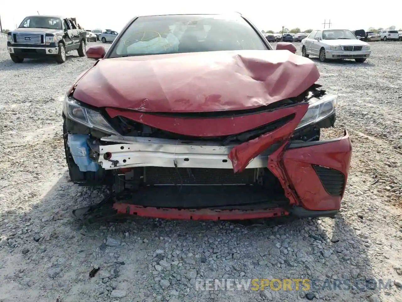 9 Photograph of a damaged car 4T1M11AKXLU366495 TOYOTA CAMRY 2020