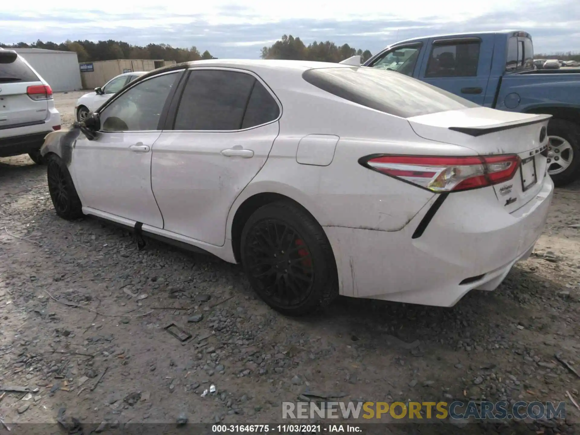 3 Photograph of a damaged car 4T1M11AKXLU394829 TOYOTA CAMRY 2020