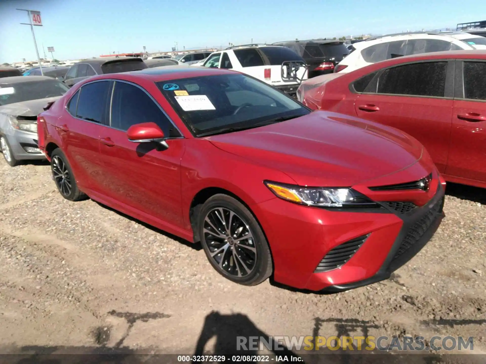 1 Photograph of a damaged car 4T1M11AKXLU397584 TOYOTA CAMRY 2020