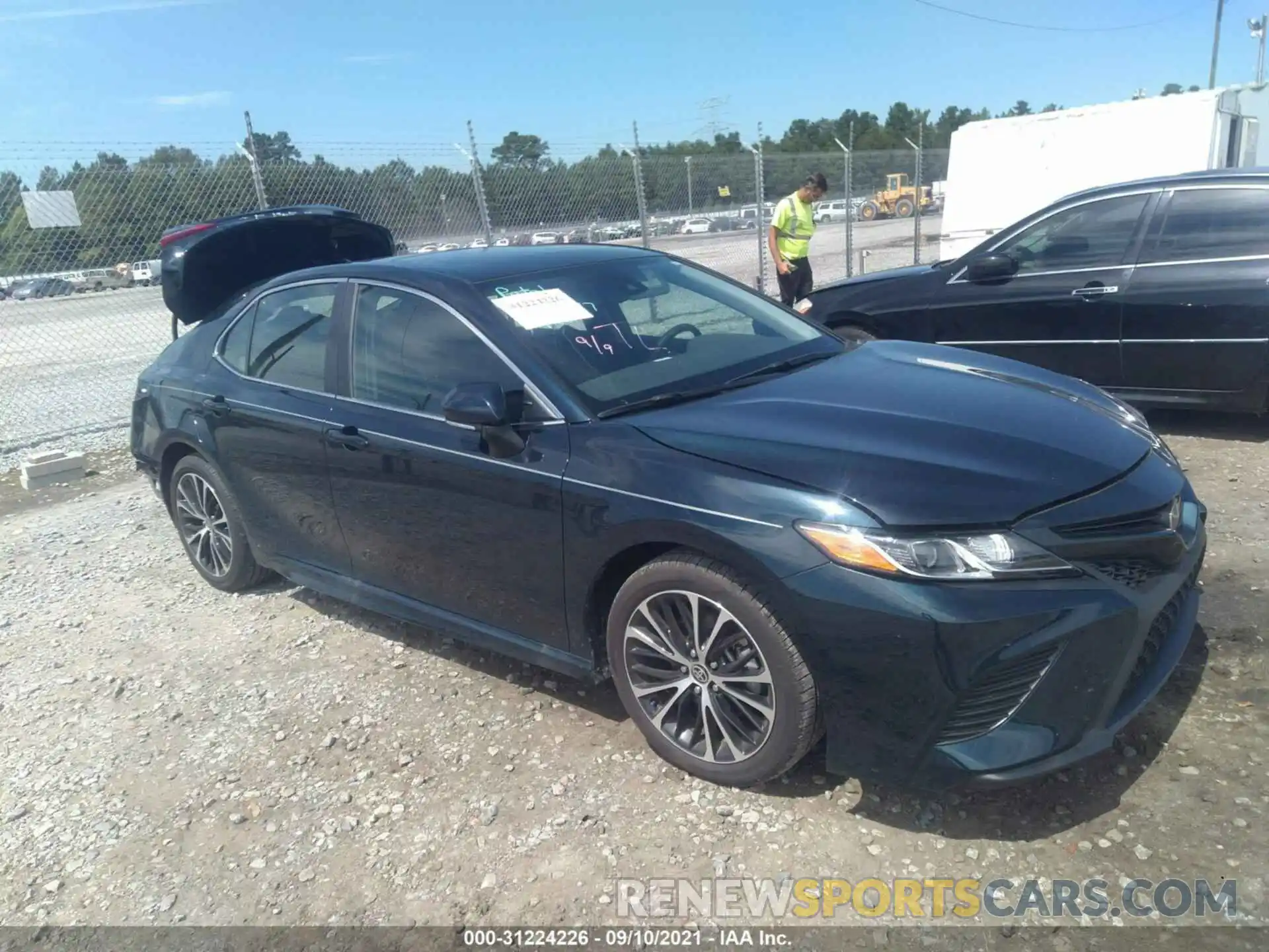 1 Photograph of a damaged car 4T1M11AKXLU398458 TOYOTA CAMRY 2020