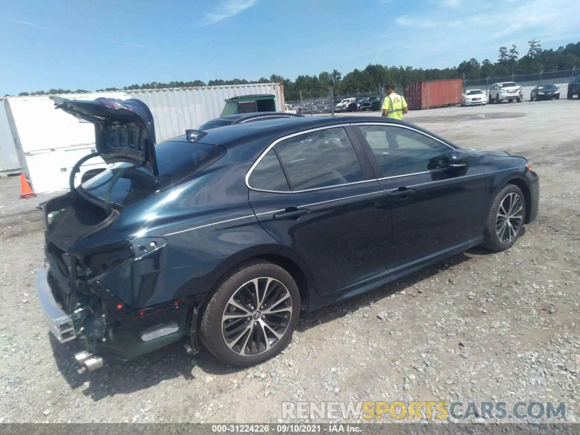 4 Photograph of a damaged car 4T1M11AKXLU398458 TOYOTA CAMRY 2020