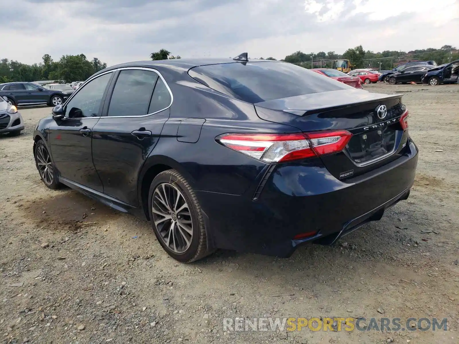 3 Photograph of a damaged car 4T1M11AKXLU399965 TOYOTA CAMRY 2020