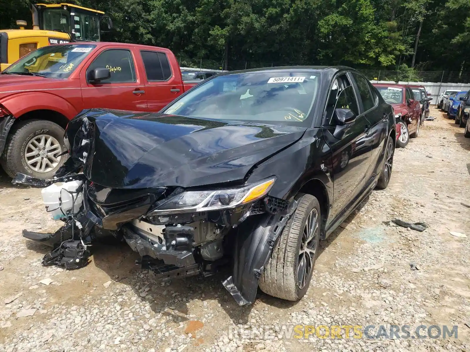 2 Photograph of a damaged car 4T1M11AKXLU401052 TOYOTA CAMRY 2020