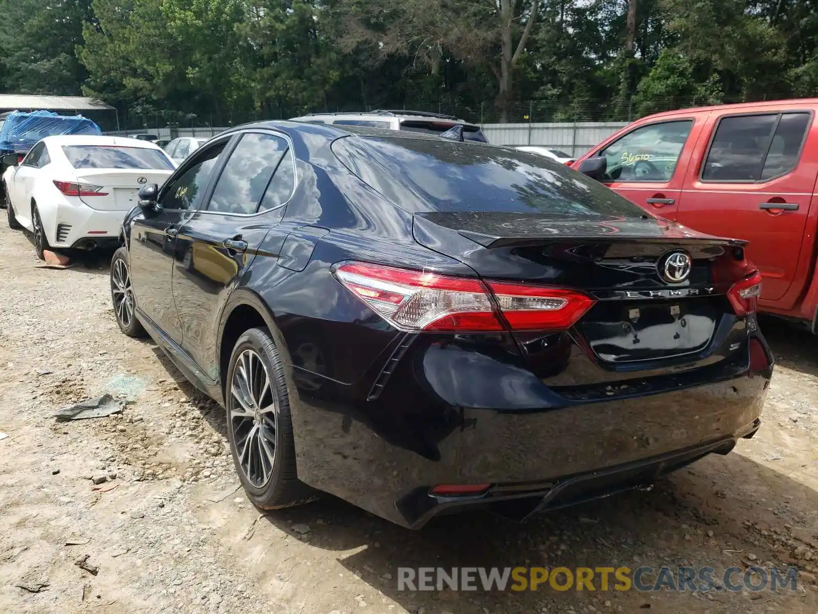 3 Photograph of a damaged car 4T1M11AKXLU401052 TOYOTA CAMRY 2020