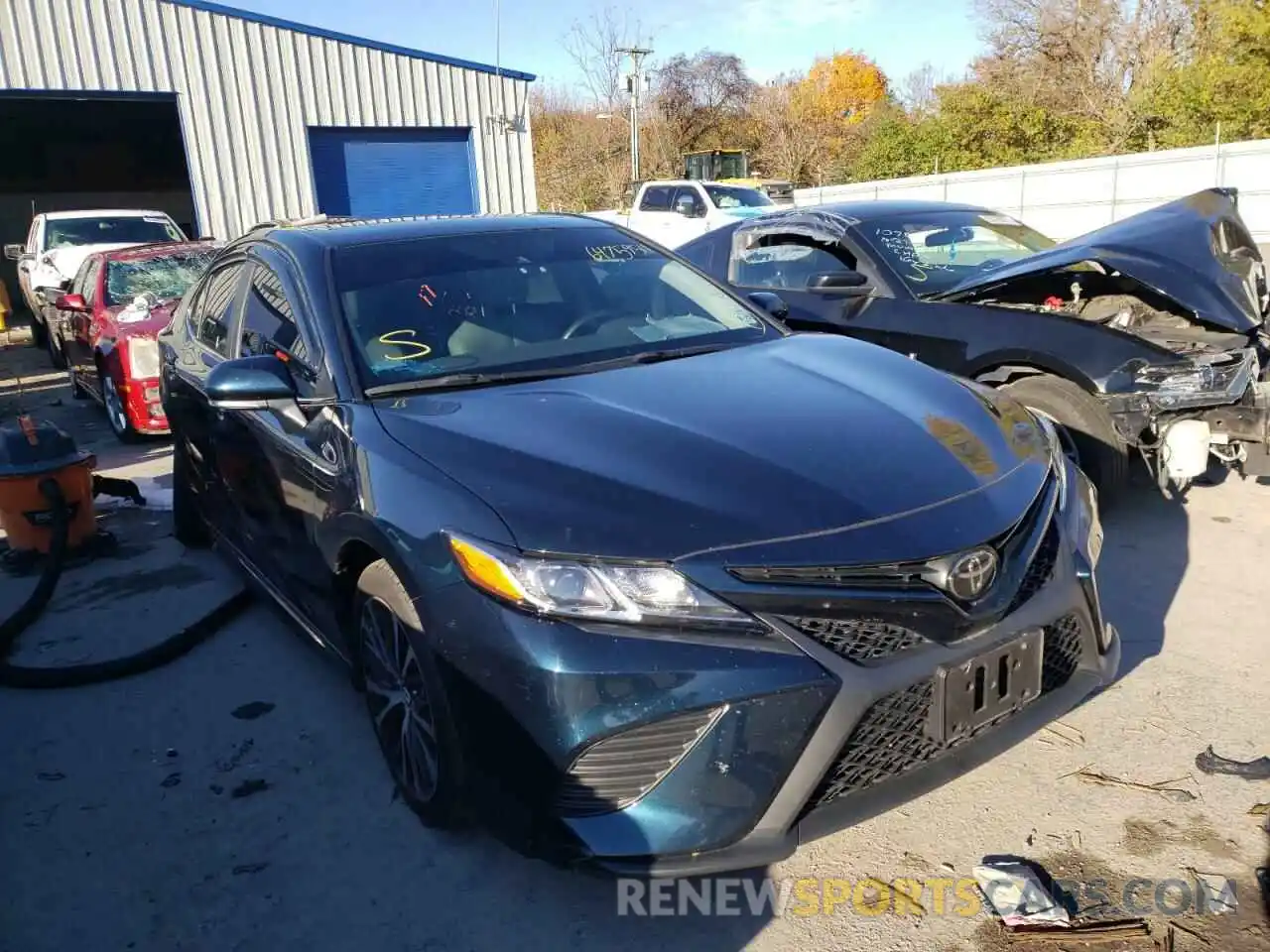 1 Photograph of a damaged car 4T1M11AKXLU859884 TOYOTA CAMRY 2020