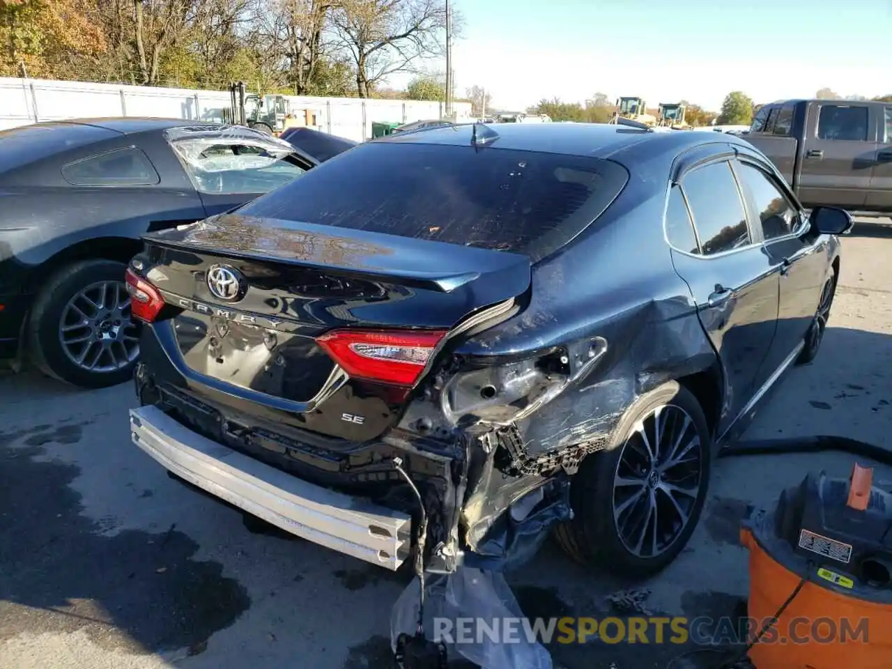 4 Photograph of a damaged car 4T1M11AKXLU859884 TOYOTA CAMRY 2020