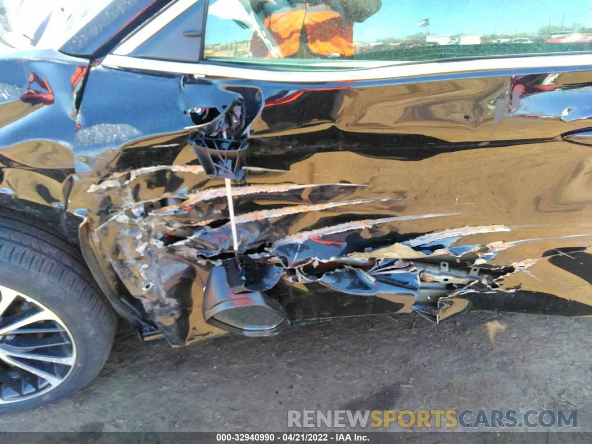 6 Photograph of a damaged car 4T1M11AKXLU875423 TOYOTA CAMRY 2020