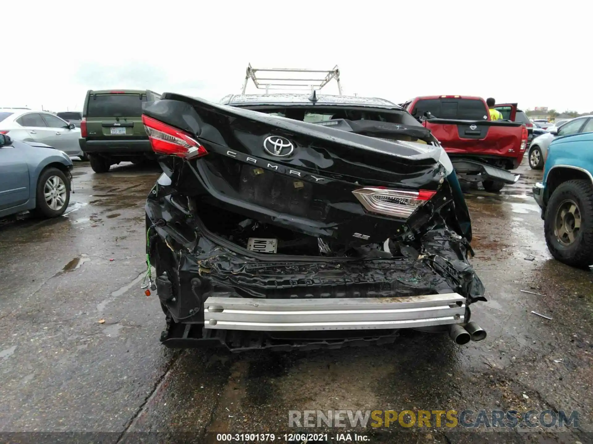 6 Photograph of a damaged car 4T1M11AKXLU882520 TOYOTA CAMRY 2020