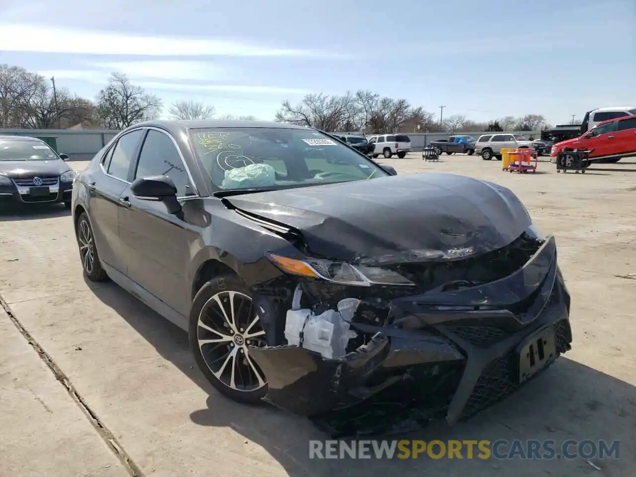 9 Photograph of a damaged car 4T1M11AKXLU937578 TOYOTA CAMRY 2020