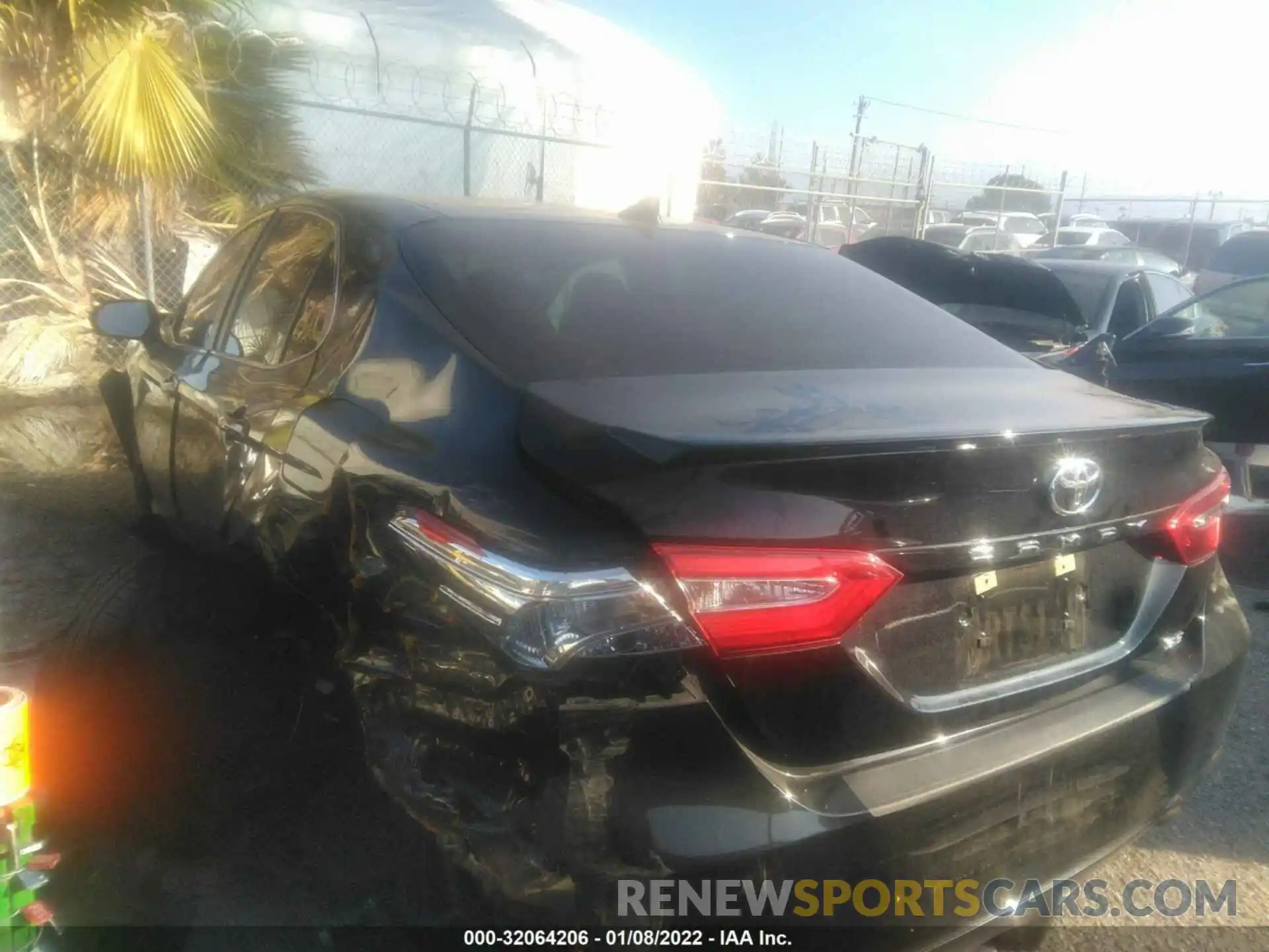 3 Photograph of a damaged car 4T1M11AKXLU965316 TOYOTA CAMRY 2020