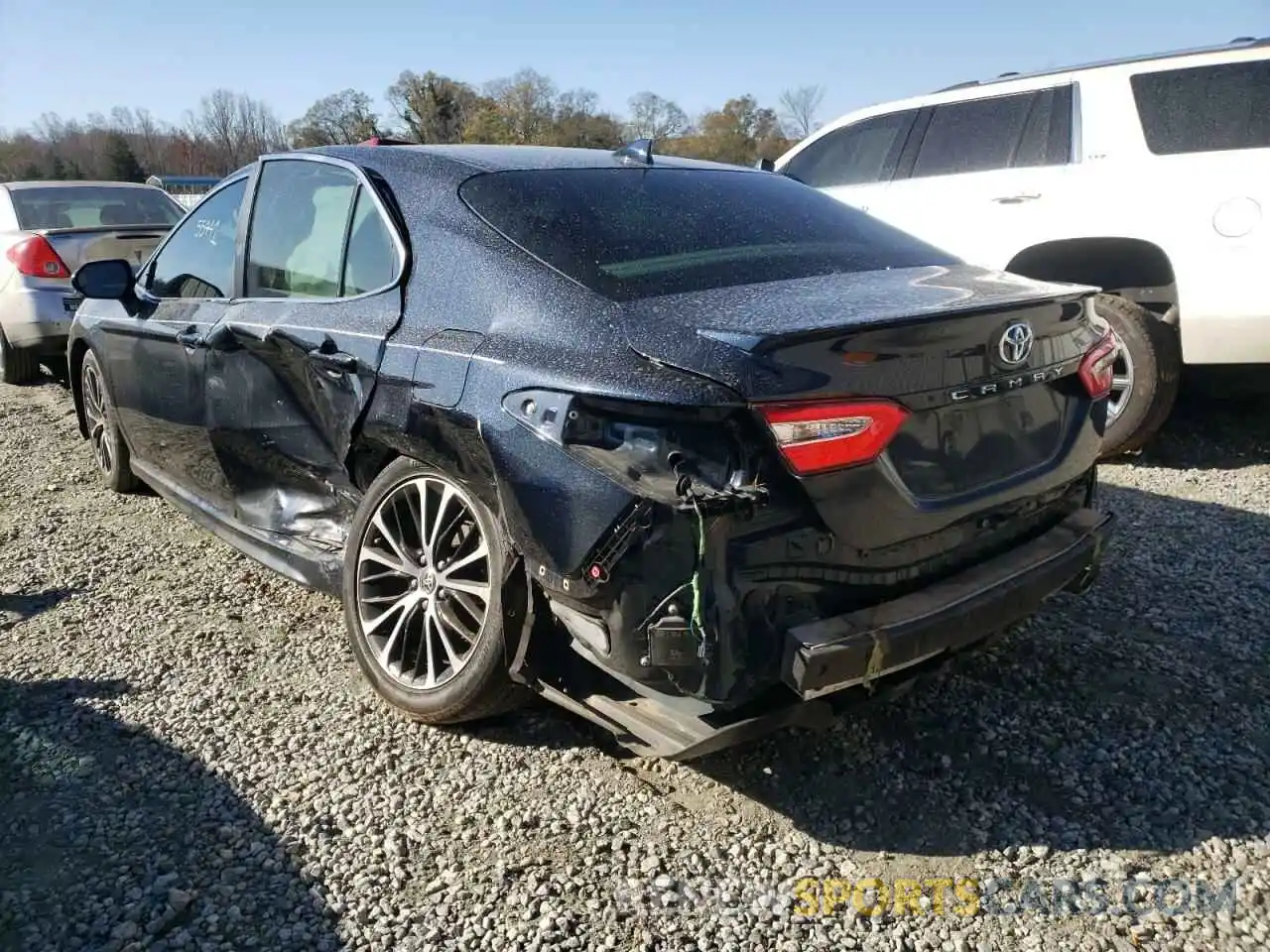 3 Photograph of a damaged car 4T1M11AKXLU970841 TOYOTA CAMRY 2020