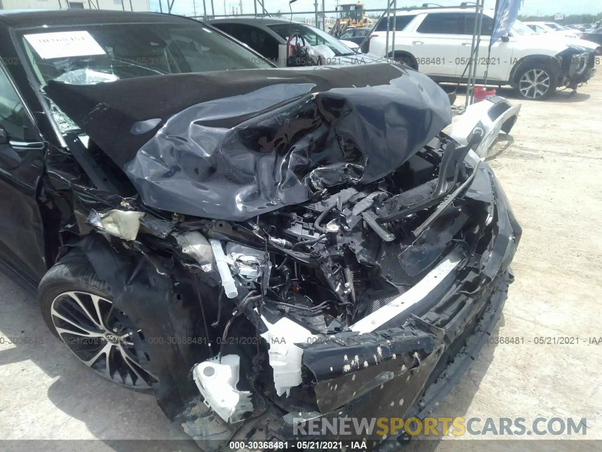 6 Photograph of a damaged car 4T1M11AKXLU972105 TOYOTA CAMRY 2020