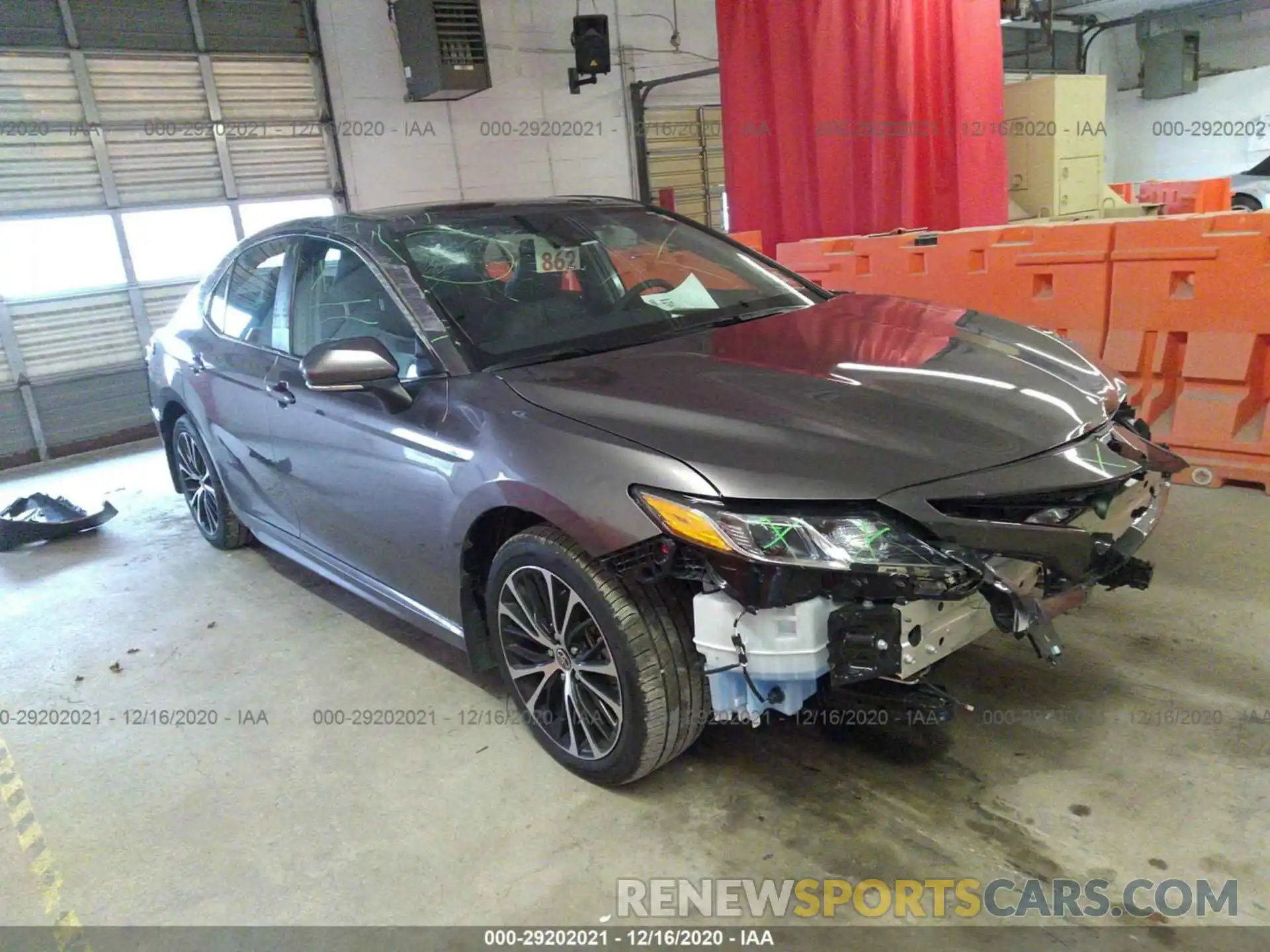 1 Photograph of a damaged car 4T1M11BK0LU005341 TOYOTA CAMRY 2020