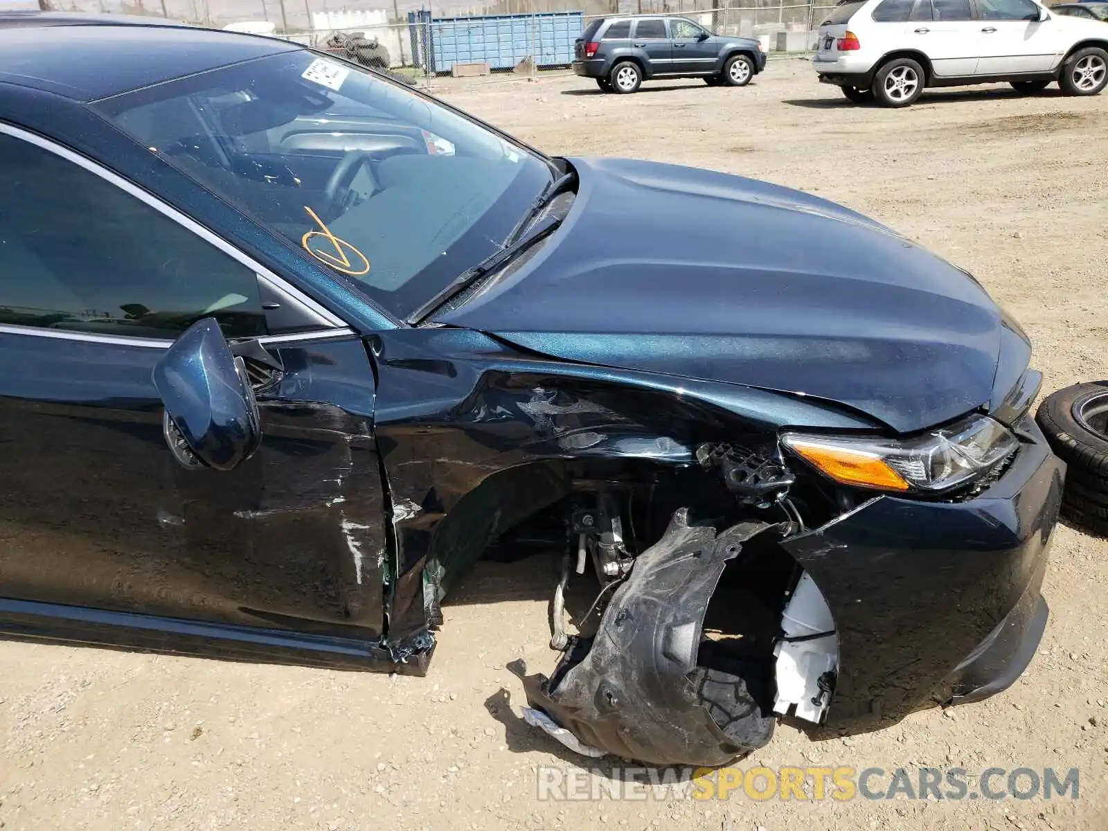 9 Photograph of a damaged car 4T1M11BK0LU009115 TOYOTA CAMRY 2020