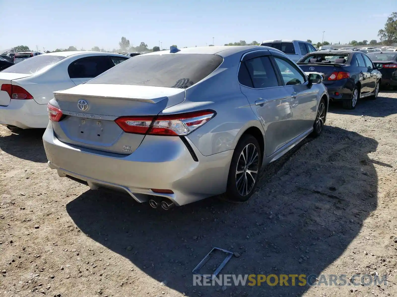 4 Photograph of a damaged car 4T1M11BK1LU017403 TOYOTA CAMRY 2020