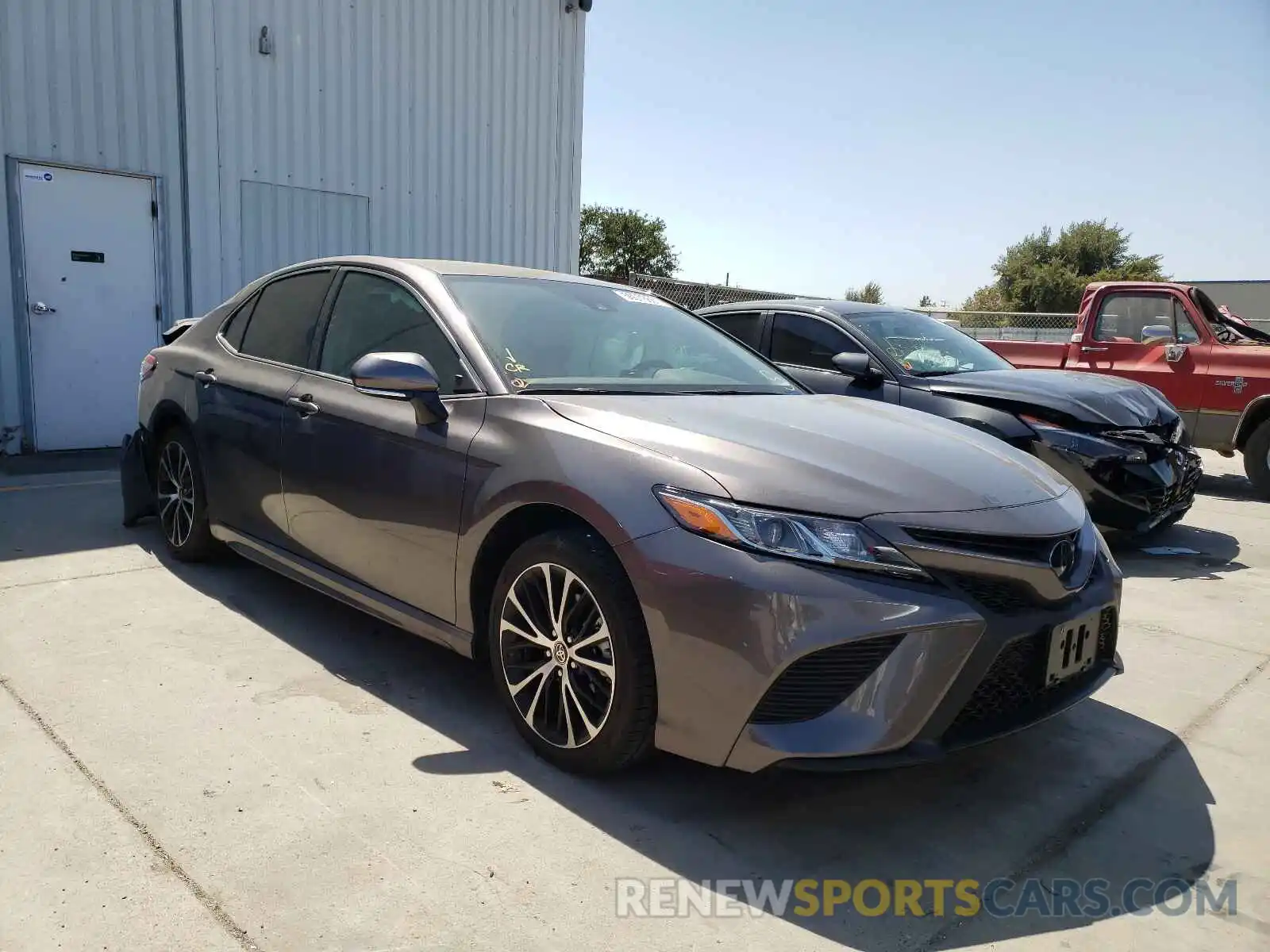 1 Photograph of a damaged car 4T1M11BK2LU005745 TOYOTA CAMRY 2020