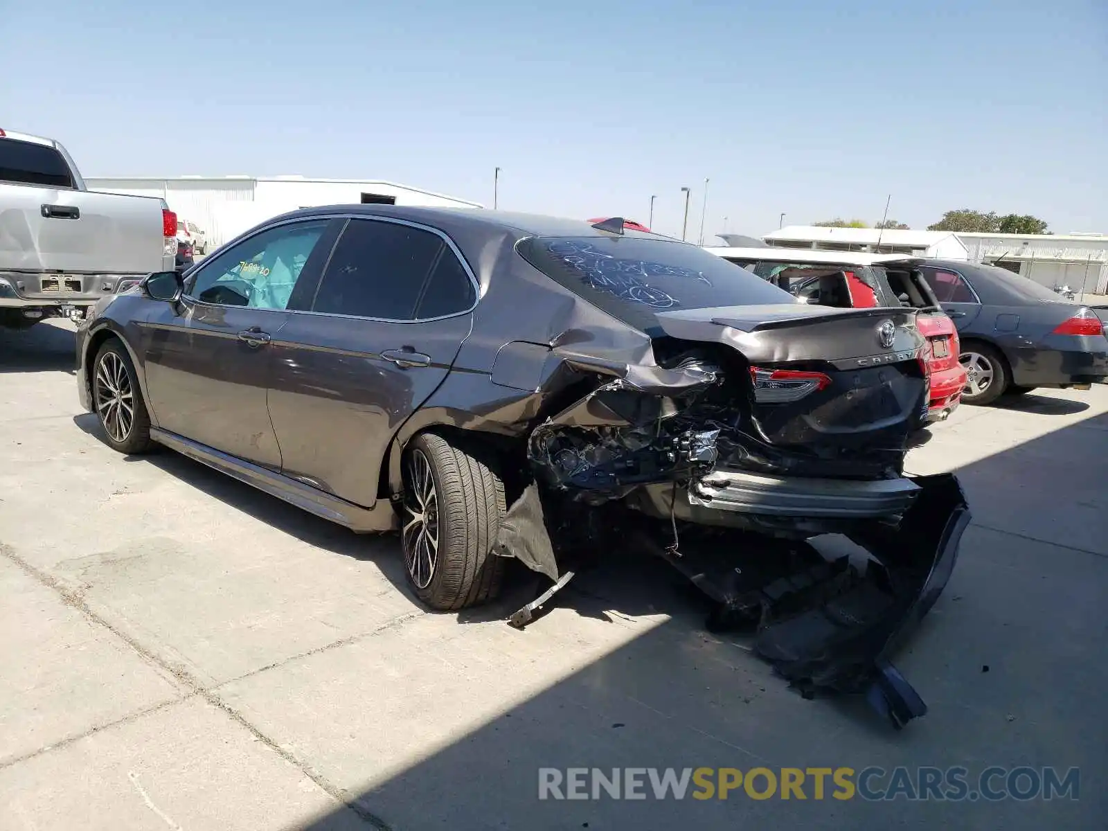 3 Photograph of a damaged car 4T1M11BK2LU005745 TOYOTA CAMRY 2020