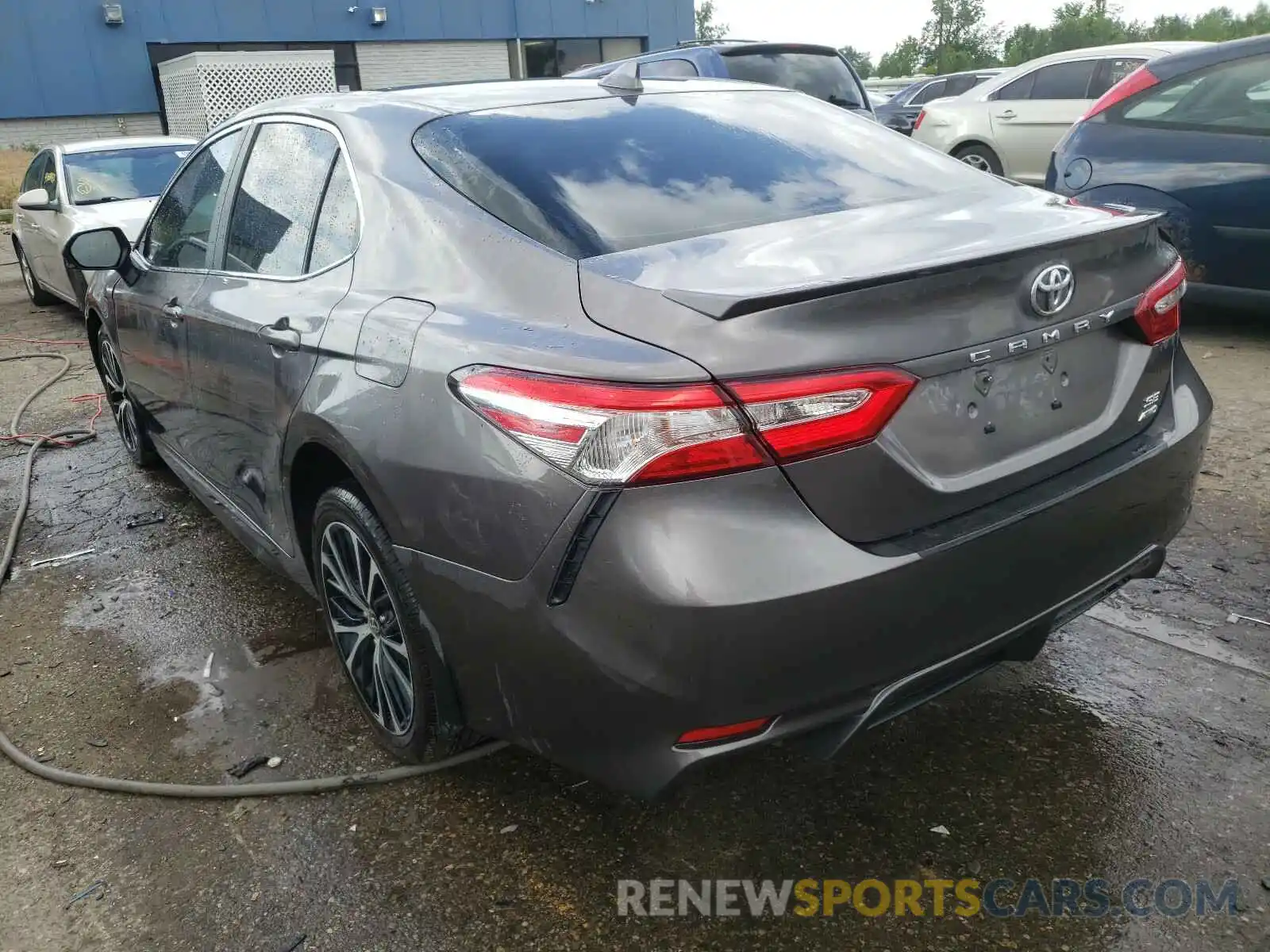 3 Photograph of a damaged car 4T1M11BK2LU014834 TOYOTA CAMRY 2020