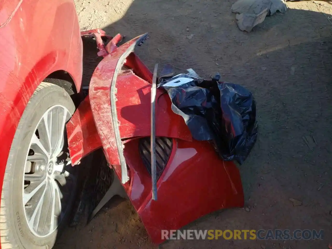 12 Photograph of a damaged car 4T1M11BK4LU004967 TOYOTA CAMRY 2020