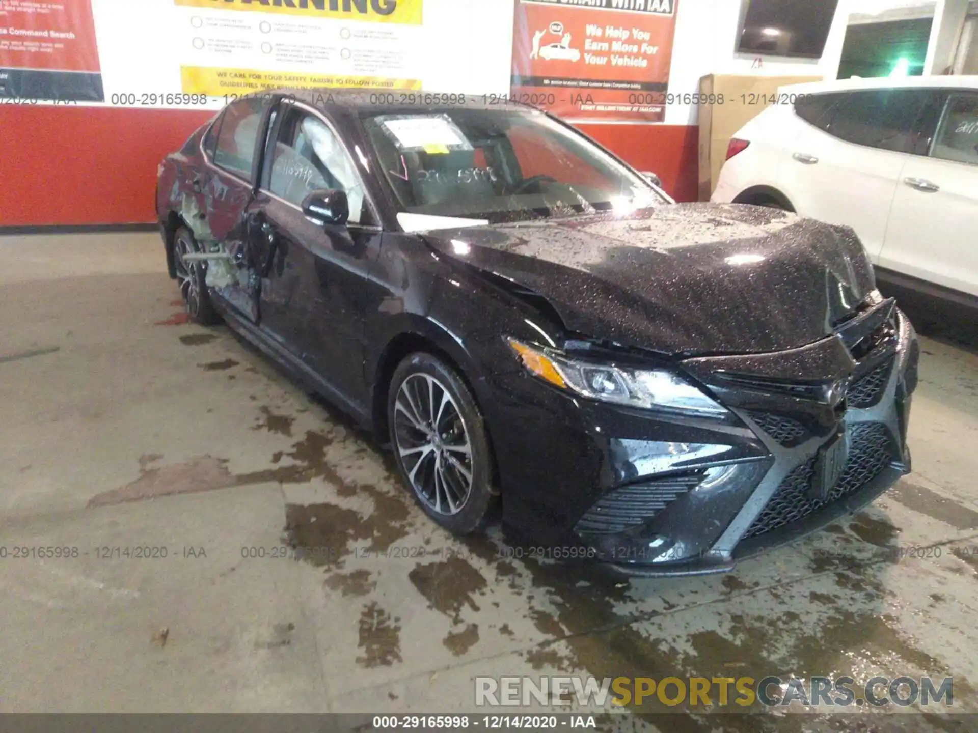 1 Photograph of a damaged car 4T1M11BK4LU005178 TOYOTA CAMRY 2020