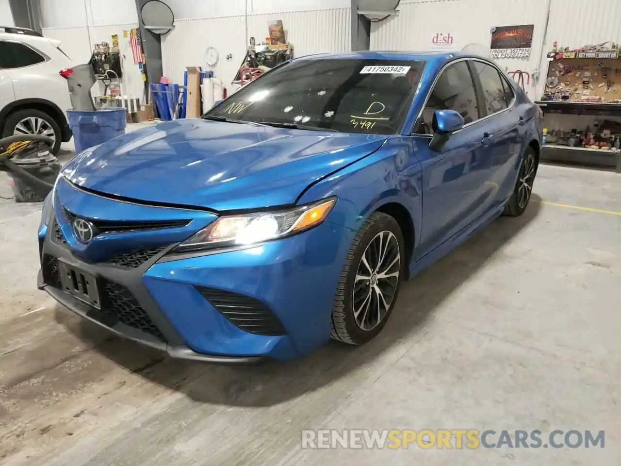 2 Photograph of a damaged car 4T1M11BK4LU013491 TOYOTA CAMRY 2020