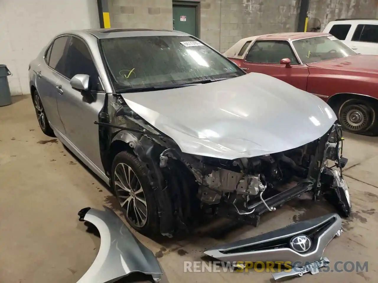 1 Photograph of a damaged car 4T1M11BK4LU016102 TOYOTA CAMRY 2020