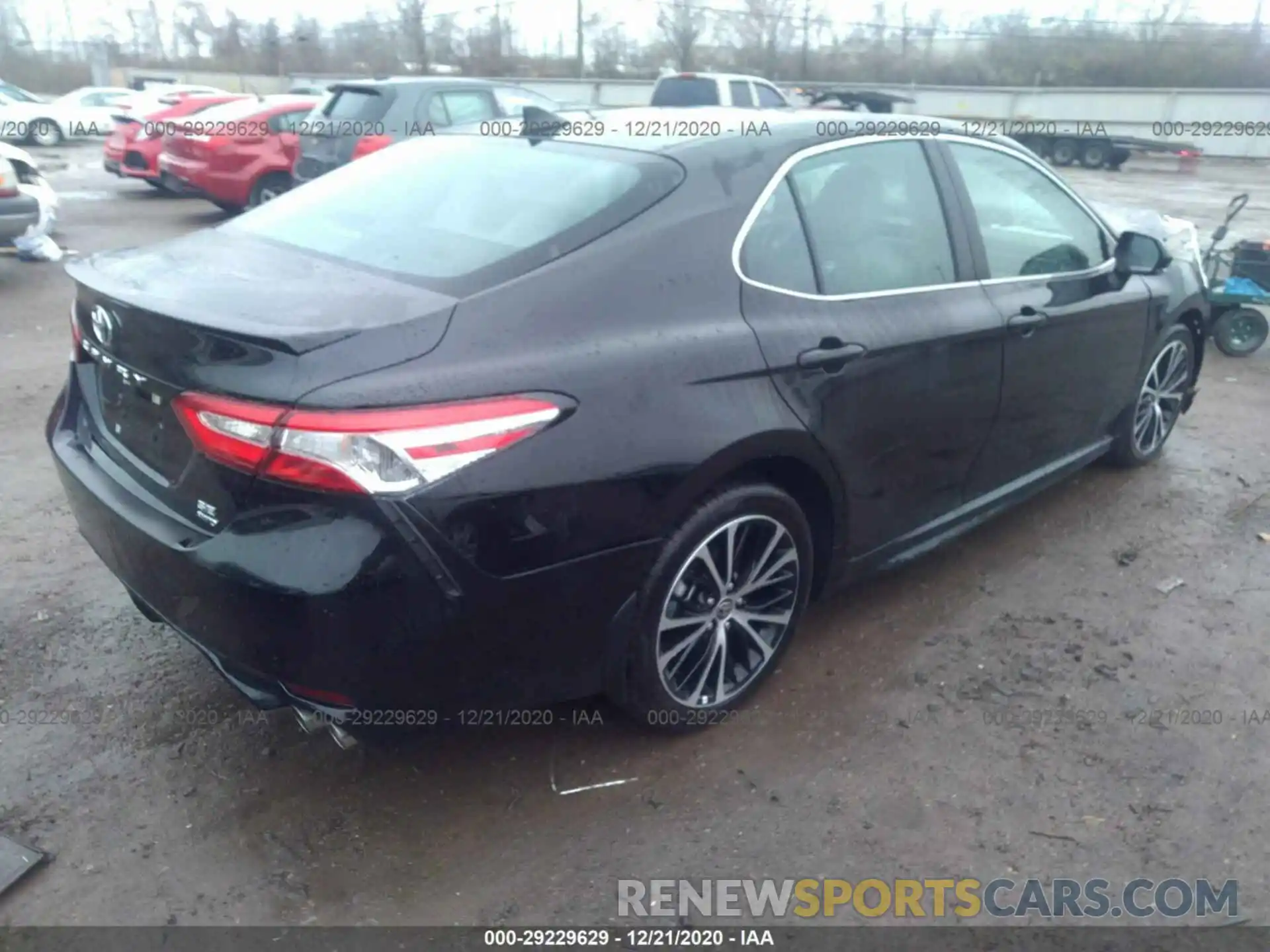 4 Photograph of a damaged car 4T1M11BK5LU010597 TOYOTA CAMRY 2020