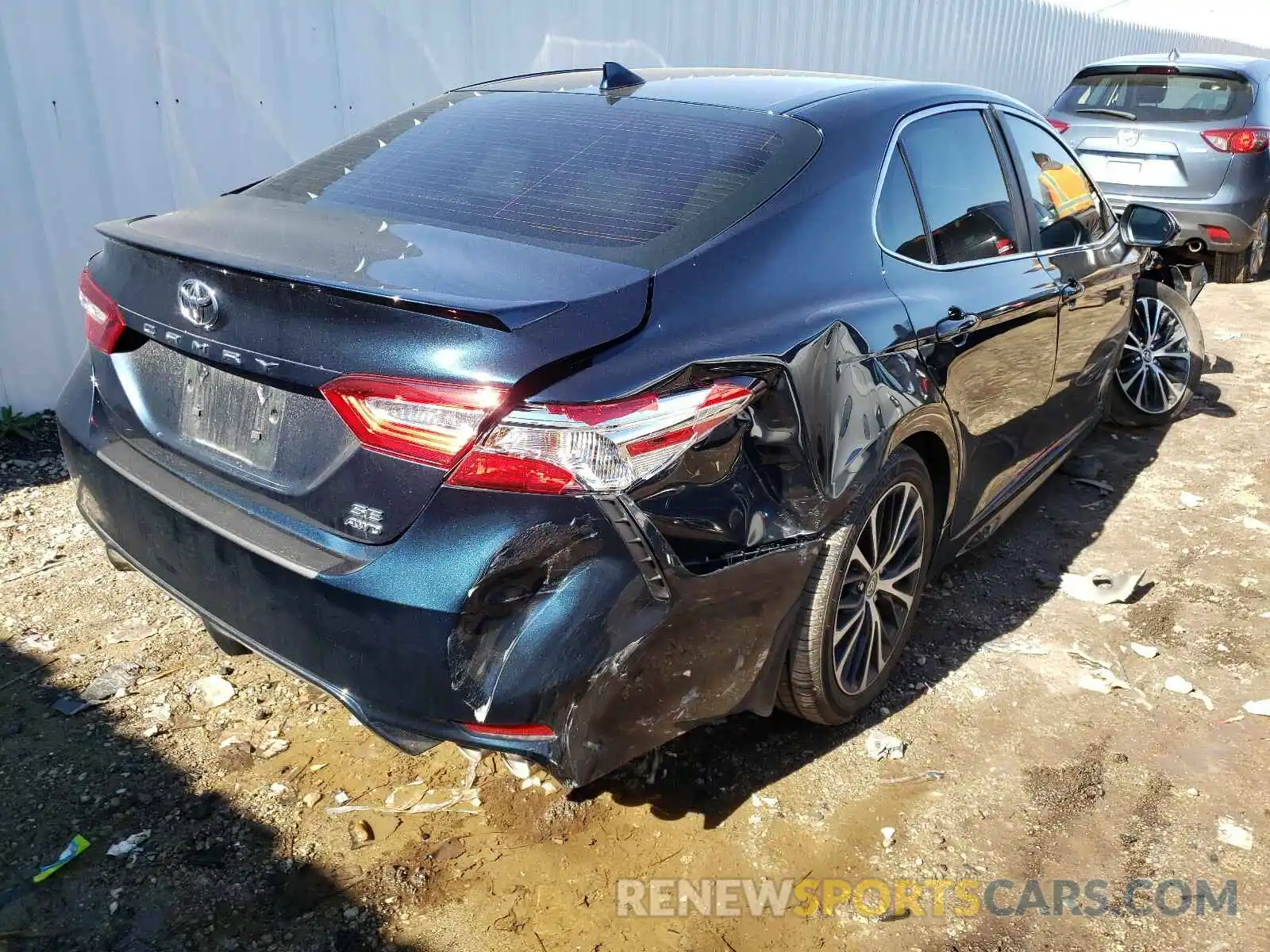 4 Photograph of a damaged car 4T1M11BK5LU011149 TOYOTA CAMRY 2020