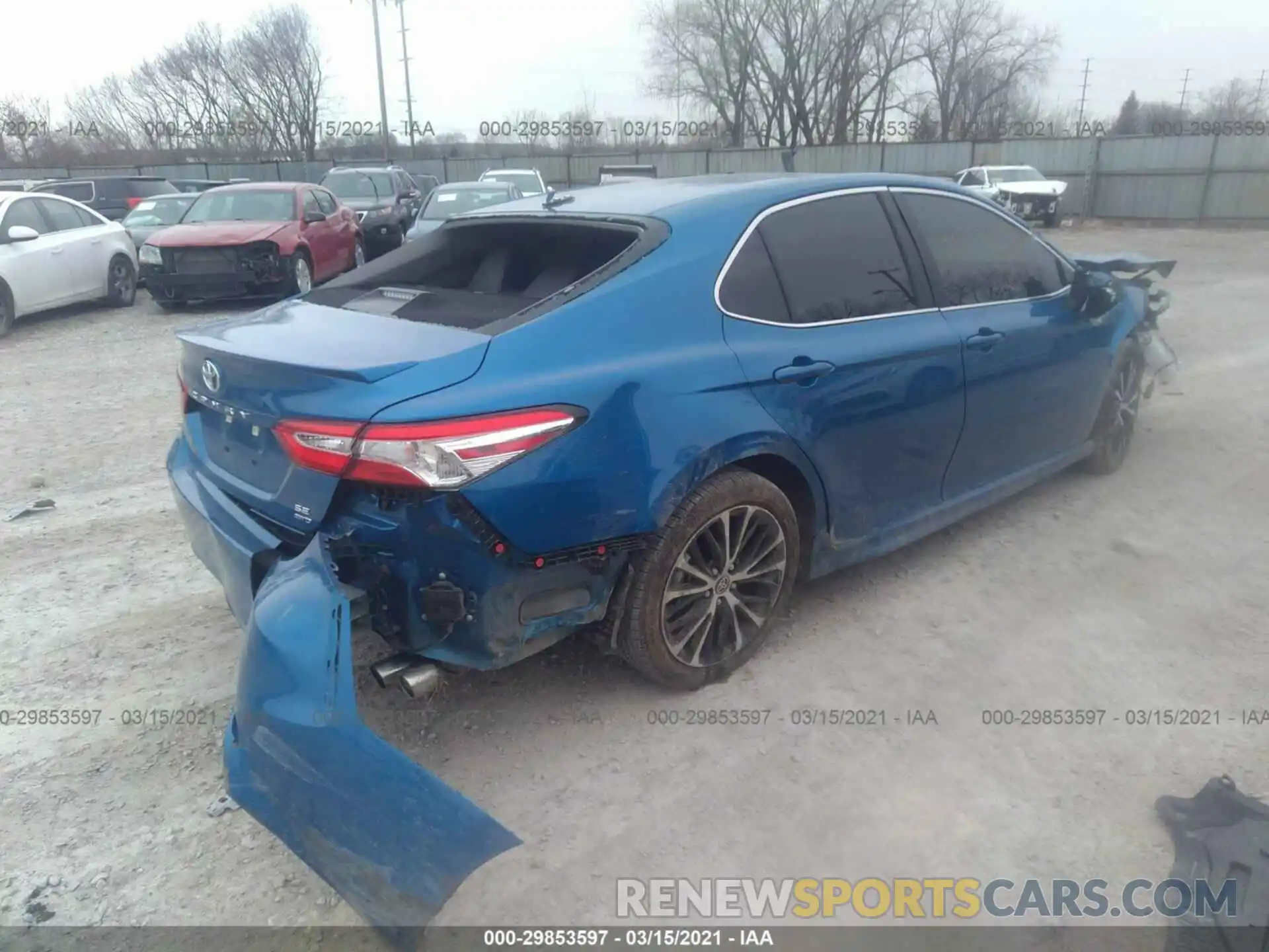 4 Photograph of a damaged car 4T1M11BK6LU011404 TOYOTA CAMRY 2020