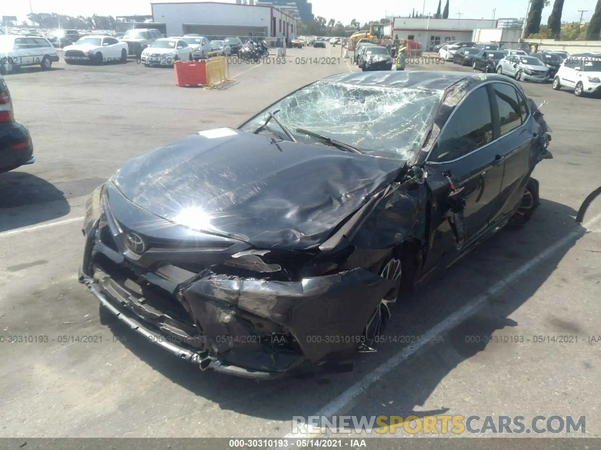 2 Photograph of a damaged car 4T1M11BK7LU009130 TOYOTA CAMRY 2020