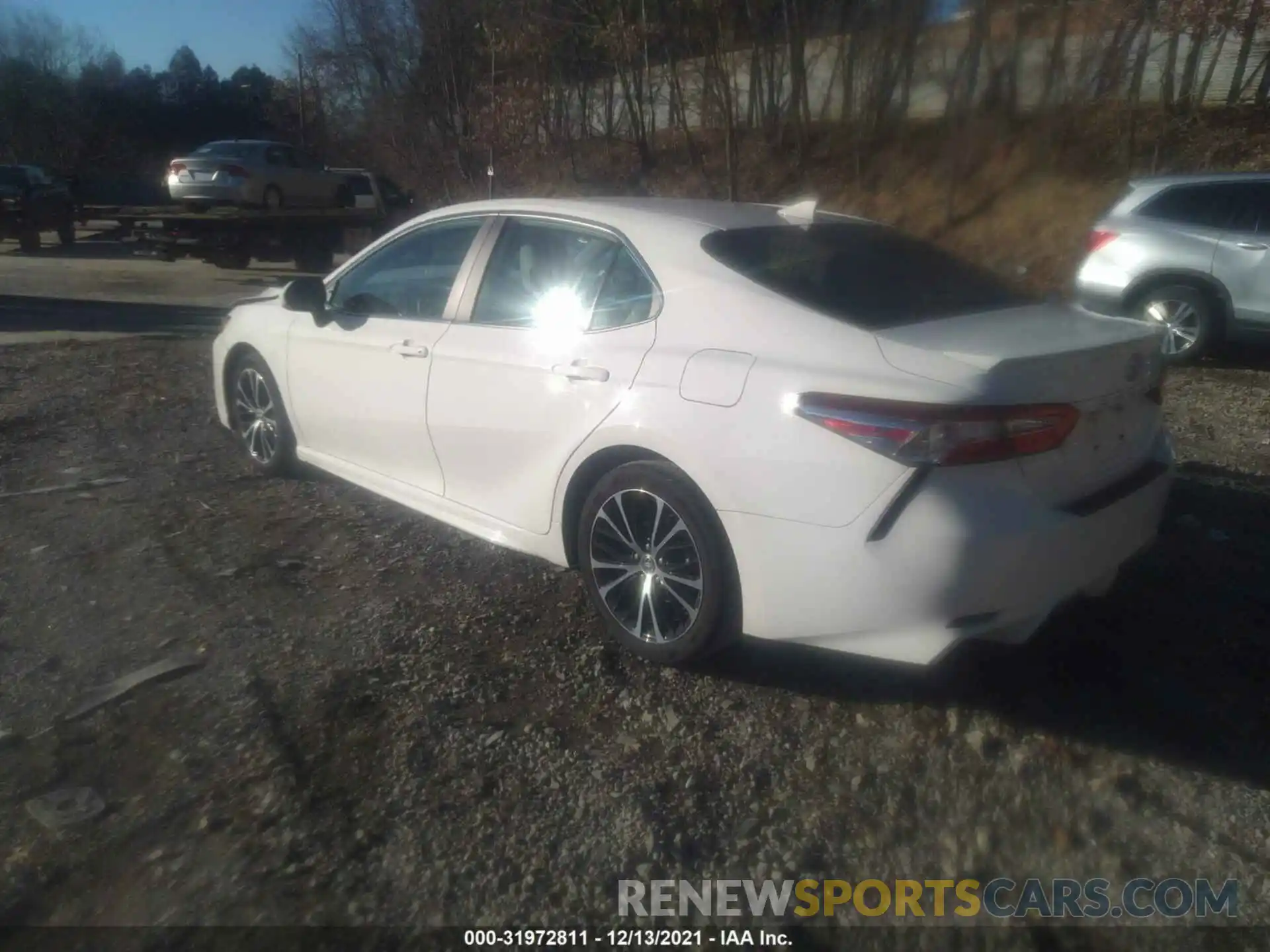 3 Photograph of a damaged car 4T1M11BK9LU012370 TOYOTA CAMRY 2020