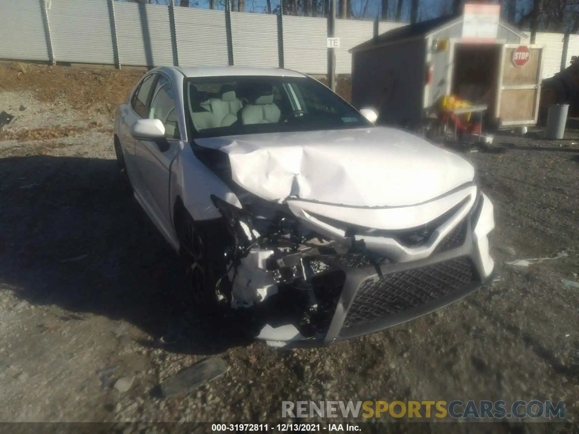 6 Photograph of a damaged car 4T1M11BK9LU012370 TOYOTA CAMRY 2020