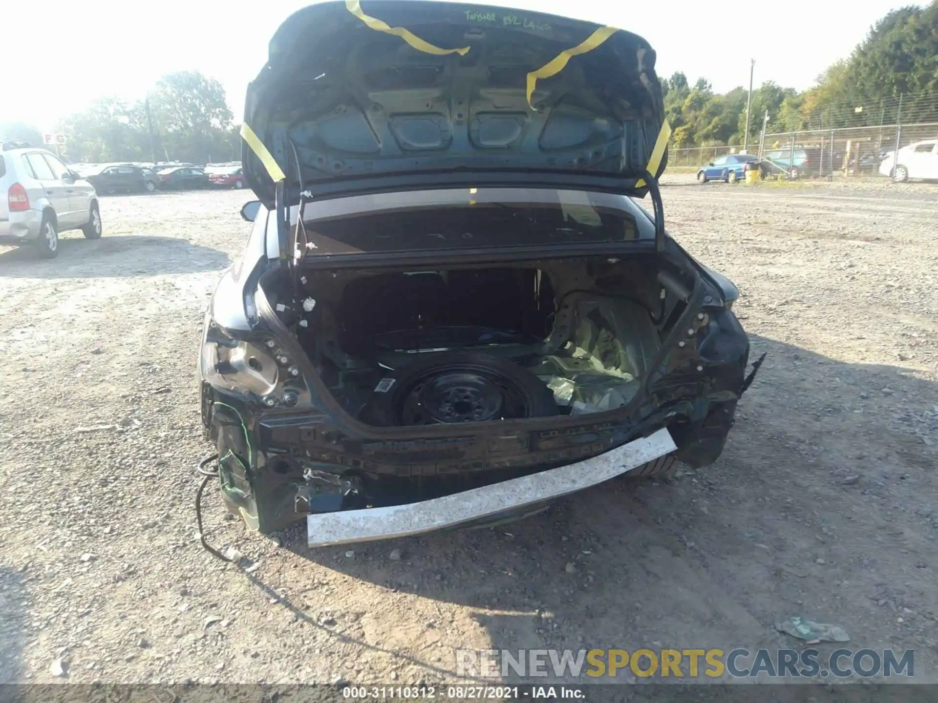 6 Photograph of a damaged car 4T1M11BKXLU008067 TOYOTA CAMRY 2020