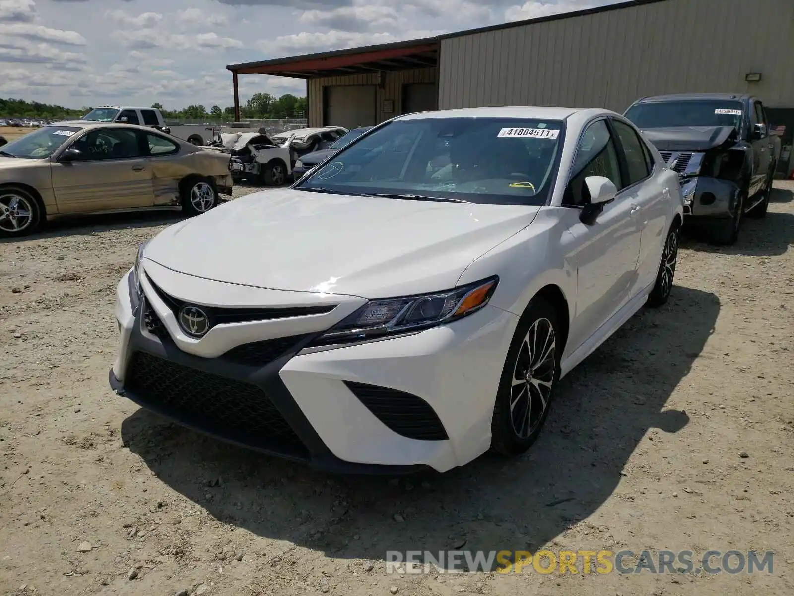 2 Photograph of a damaged car 4T1M11BKXLU014841 TOYOTA CAMRY 2020