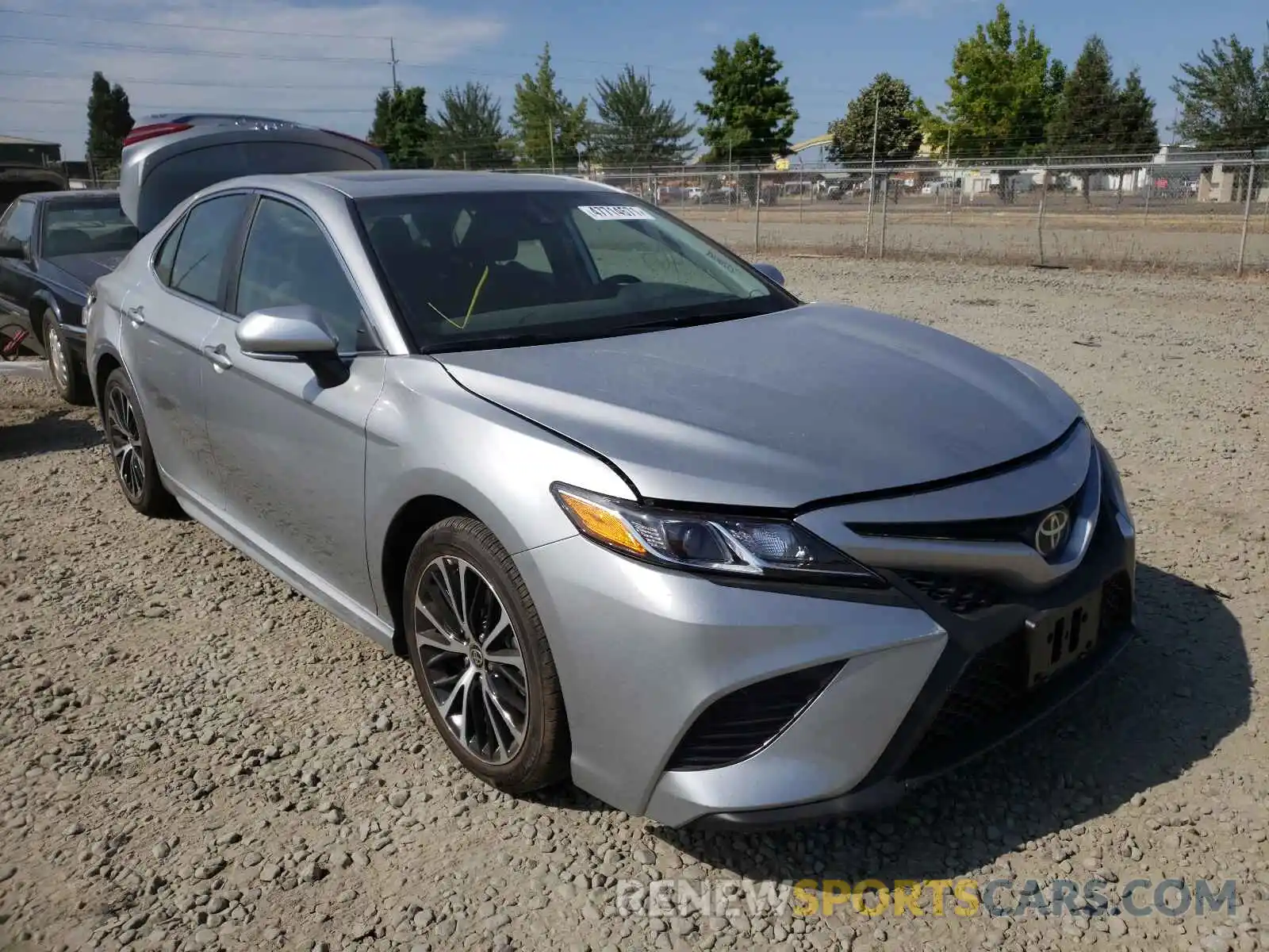 1 Photograph of a damaged car 4T1M11BKXLU019280 TOYOTA CAMRY 2020