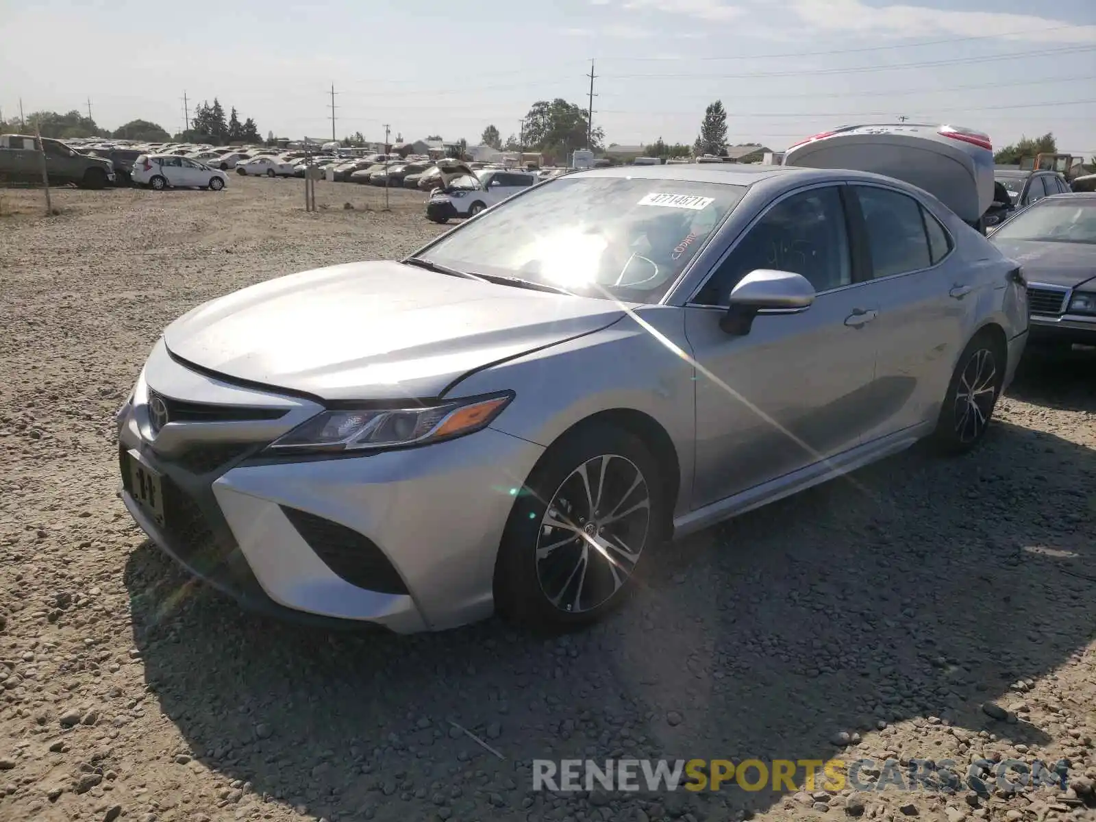 2 Photograph of a damaged car 4T1M11BKXLU019280 TOYOTA CAMRY 2020