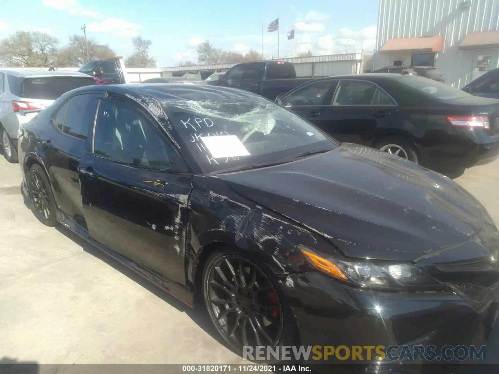 6 Photograph of a damaged car 4T1NZ1AK0LU034692 TOYOTA CAMRY 2020