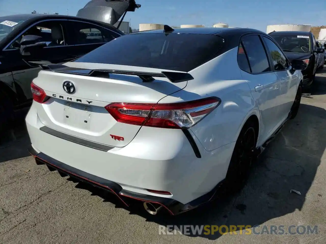 4 Photograph of a damaged car 4T1NZ1AK0LU034952 TOYOTA CAMRY 2020