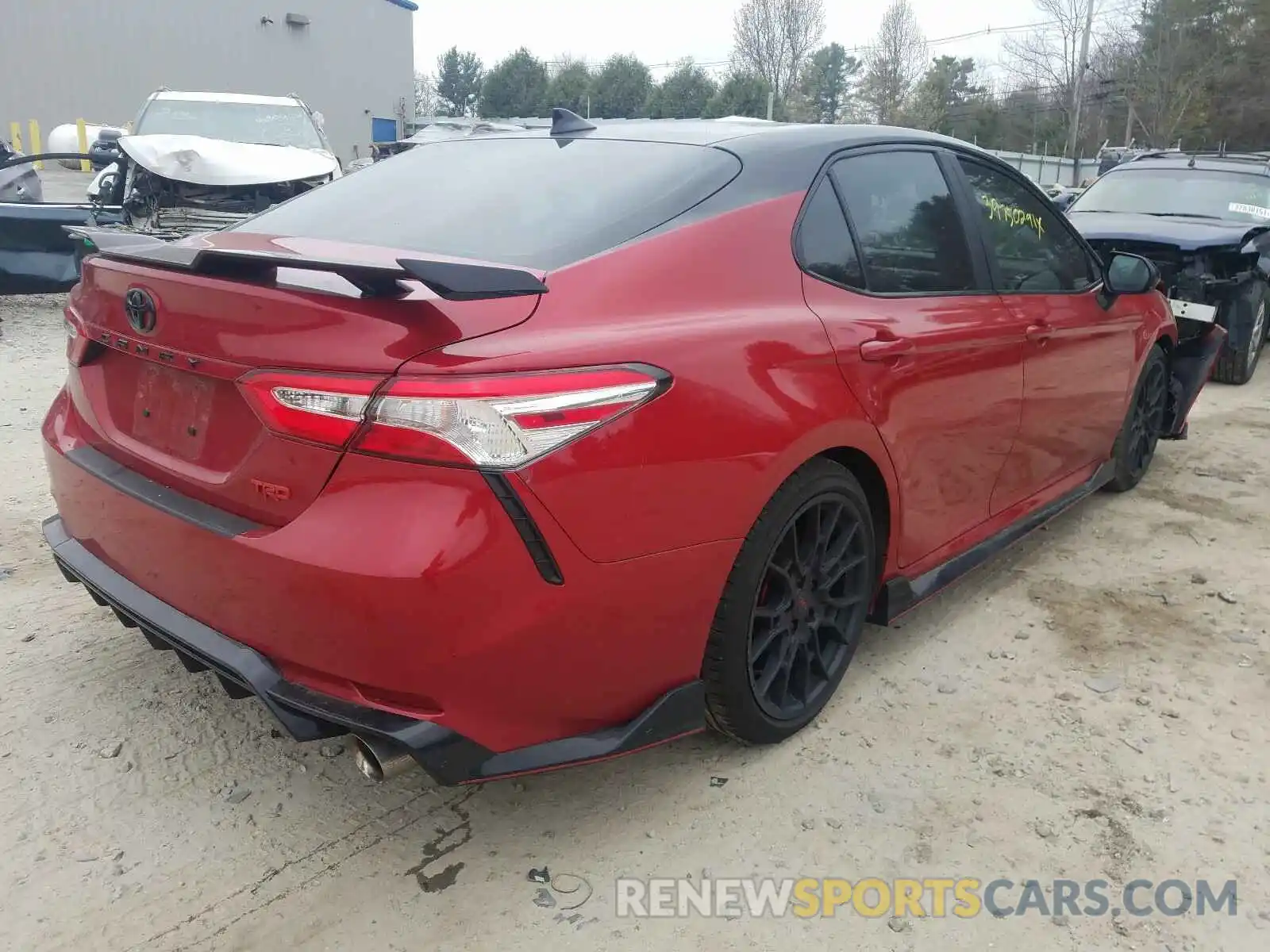 4 Photograph of a damaged car 4T1NZ1AK0LU039150 TOYOTA CAMRY 2020