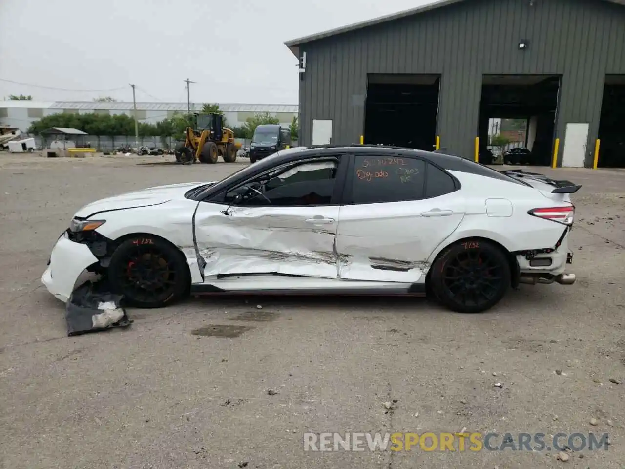 10 Photograph of a damaged car 4T1NZ1AK0LU039469 TOYOTA CAMRY 2020